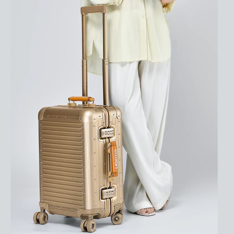 Mala de Bordo Feminina AeroMag 20" com Trava TSA Bagagem Vip