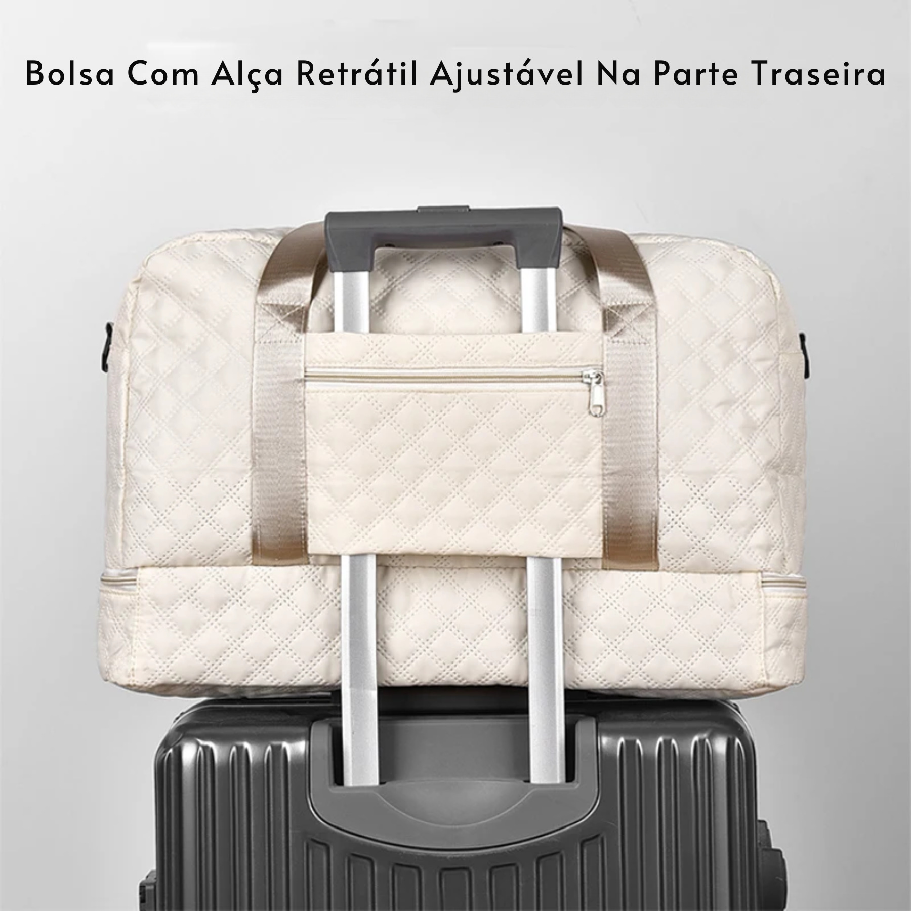 Compartimento principal da bolsa feminina de viagem FitCap bege aberto.