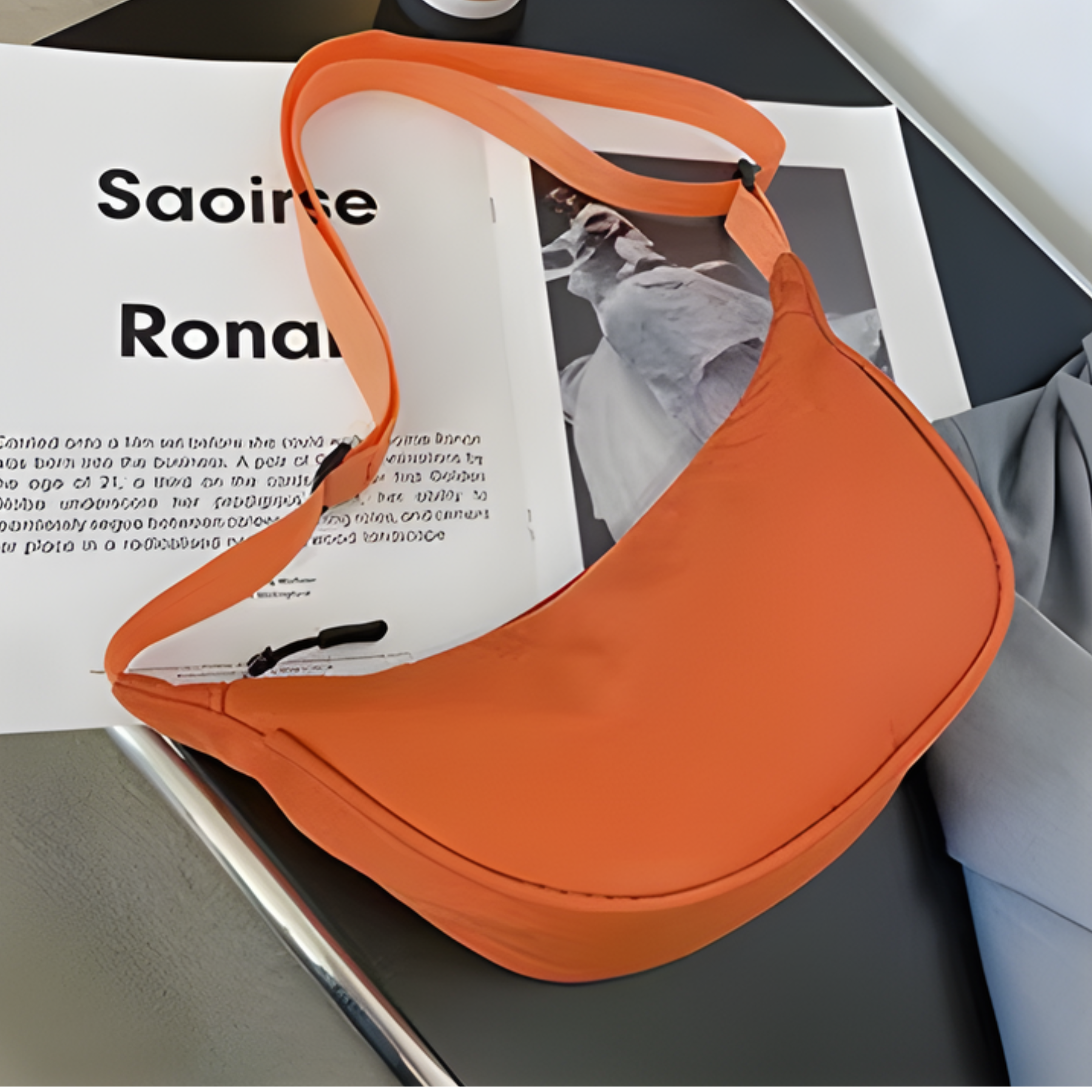 Interior da Bolsa Luna Belle mostrando compartimento amplo