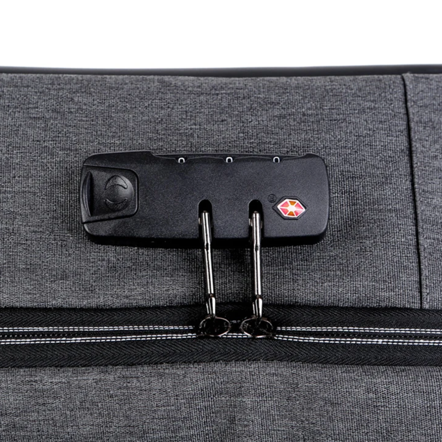 Mochila TechGuard com perfil compacto e ideal para uso diário