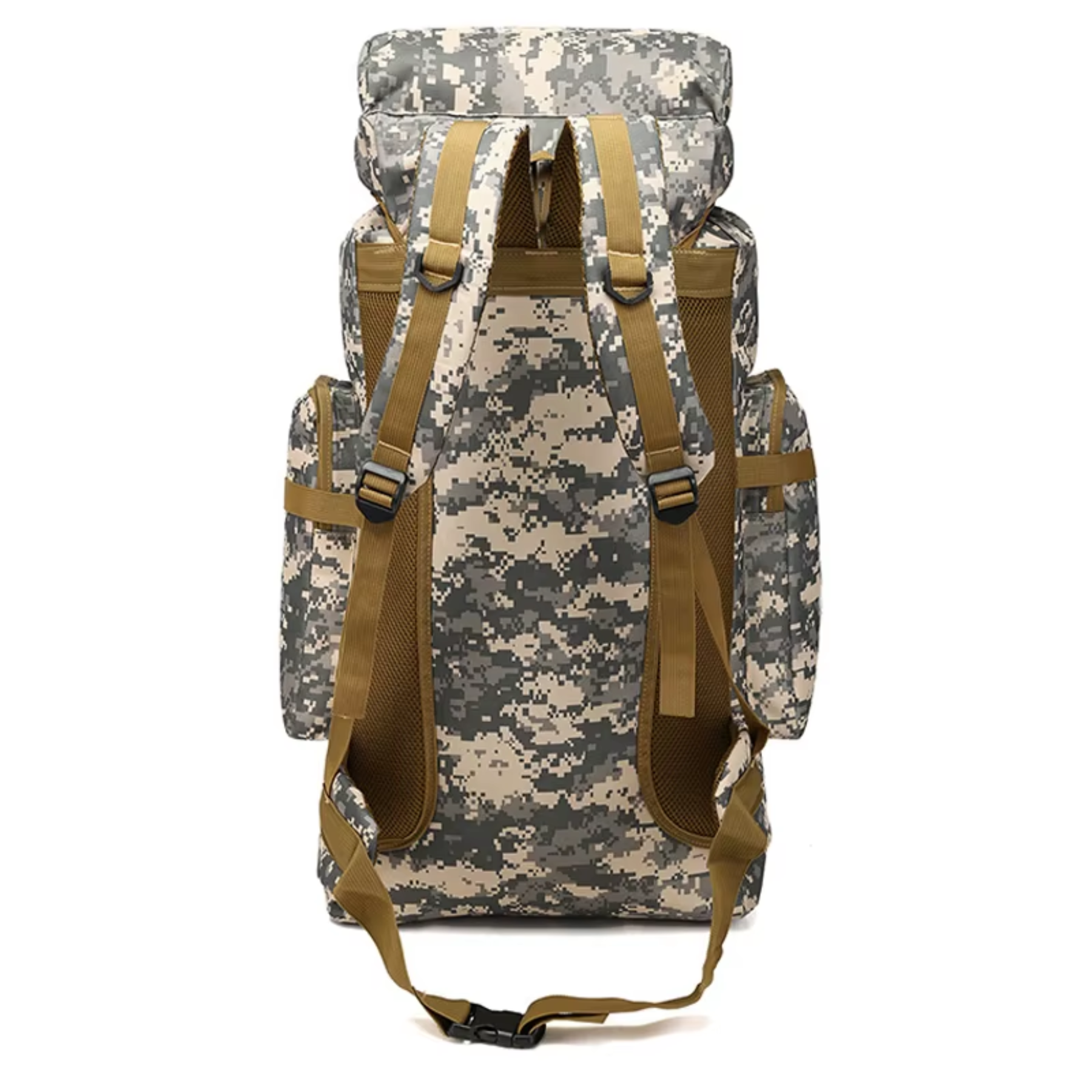 Mochila TrekMaster 60 L em ambiente outdoor / trilha