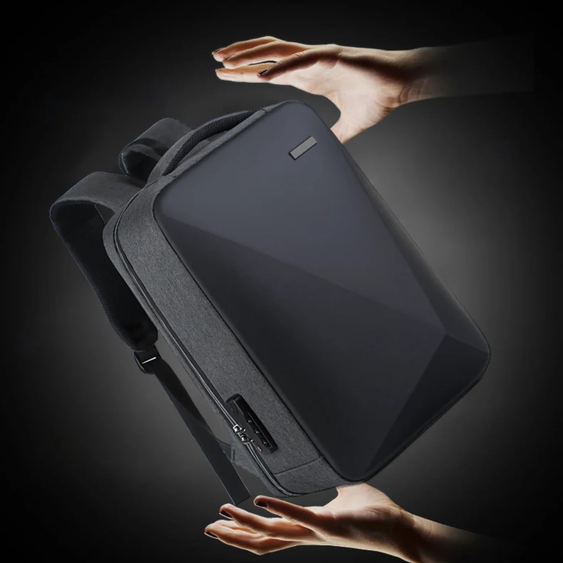 Costura reforçada da mochila TechGuard para maior durabilidade