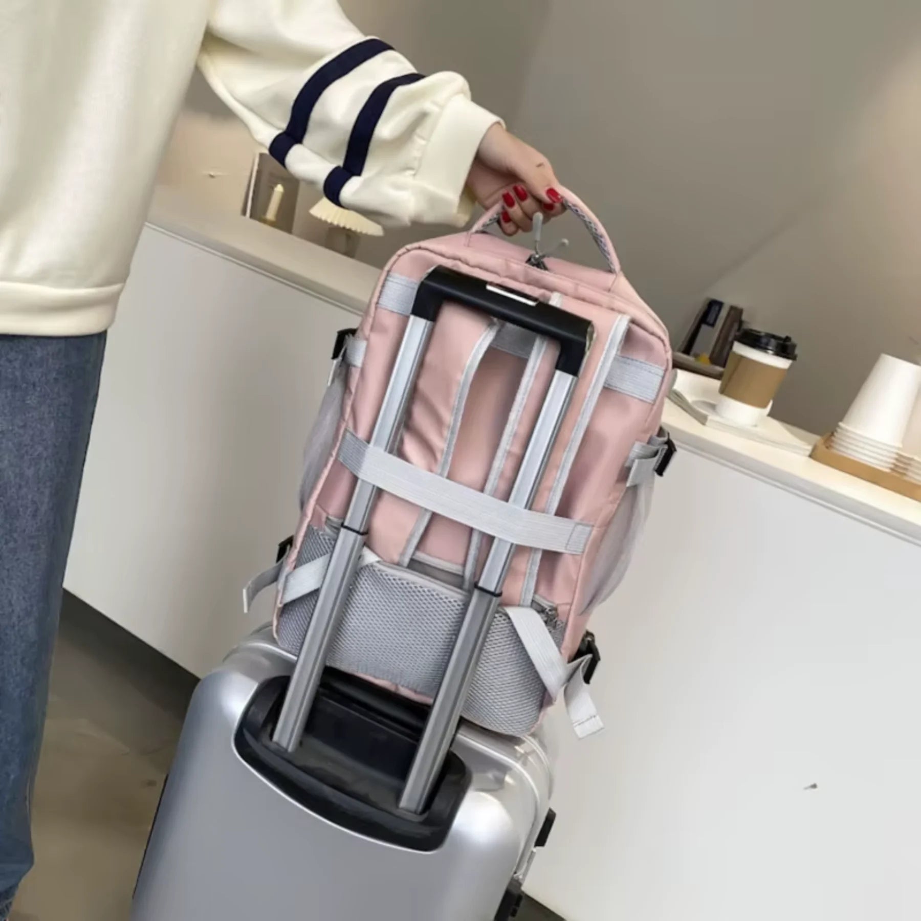 Mochila de Viagem Feminina Rosa TravelDream: Estilo e Conforto para Suas Aventuras