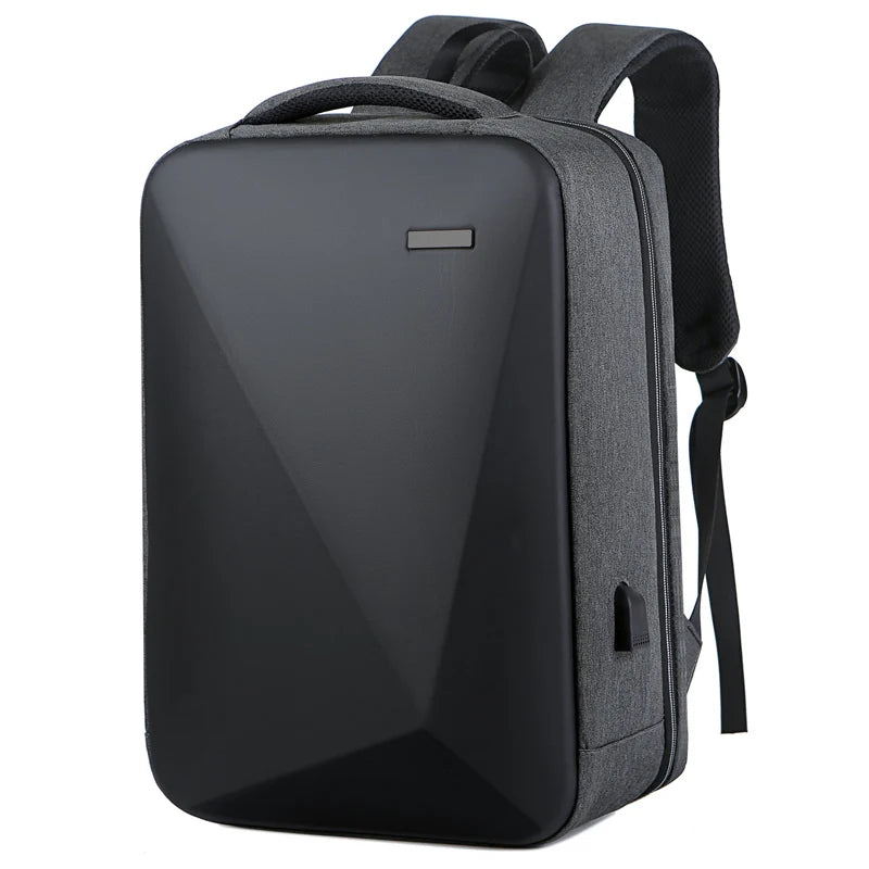 Mochila masculina TechGuard cinza com frente rígida preta vista frontal