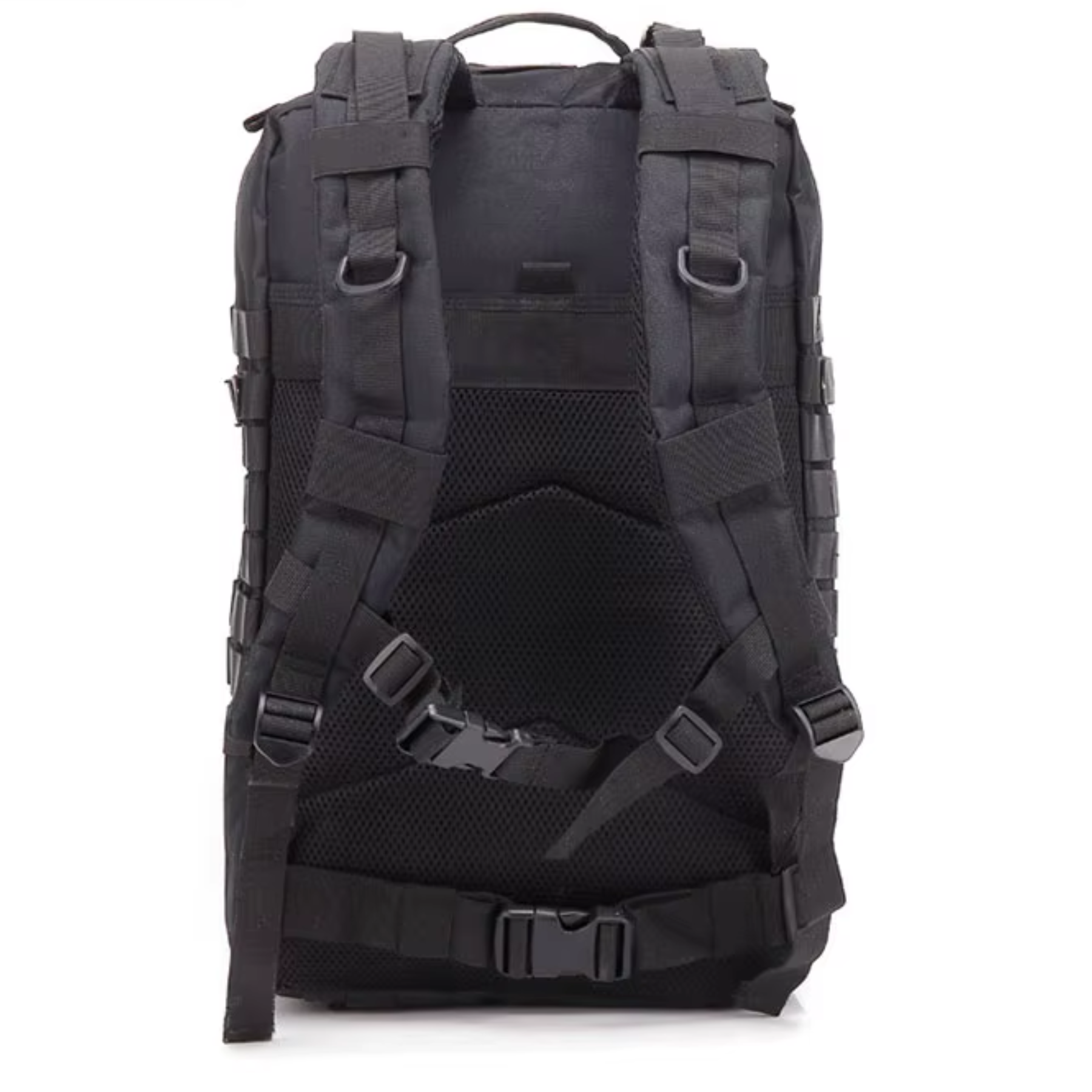 Mochila tática preta 50L mostrando capacidade de carga para equipamentos militares
