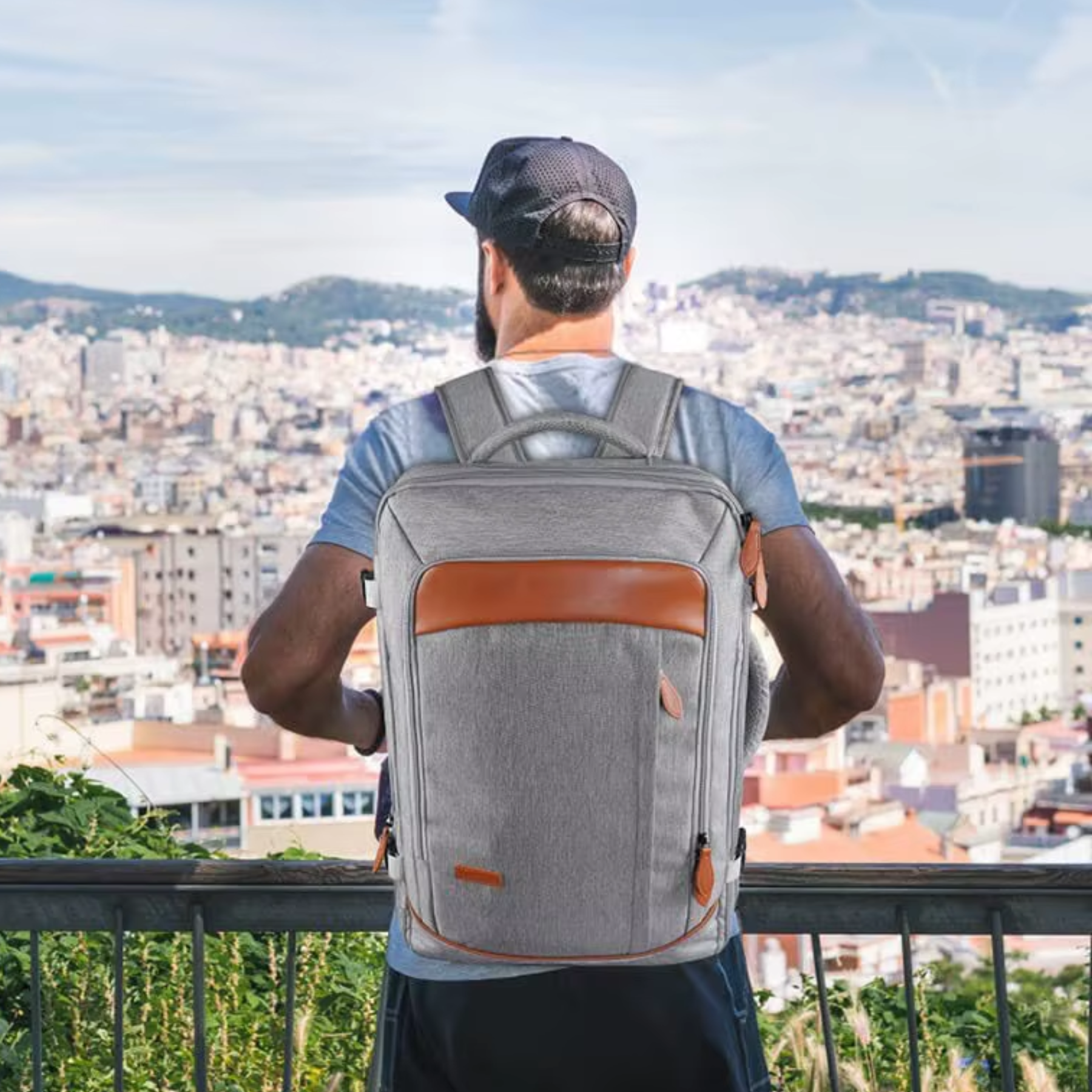 Mochila expansível masculina cinza de 32L até 40L para viagens